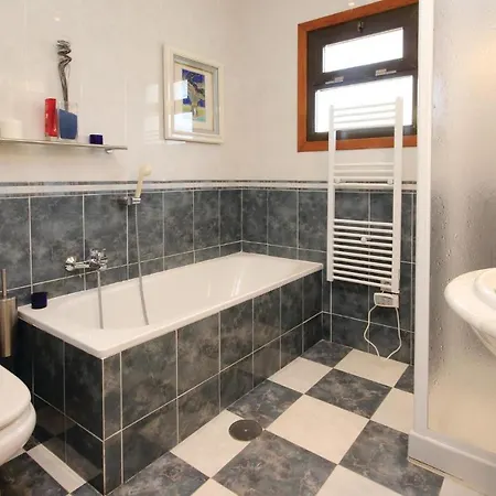 Holiday home In Farolas With Kitchen El Faro